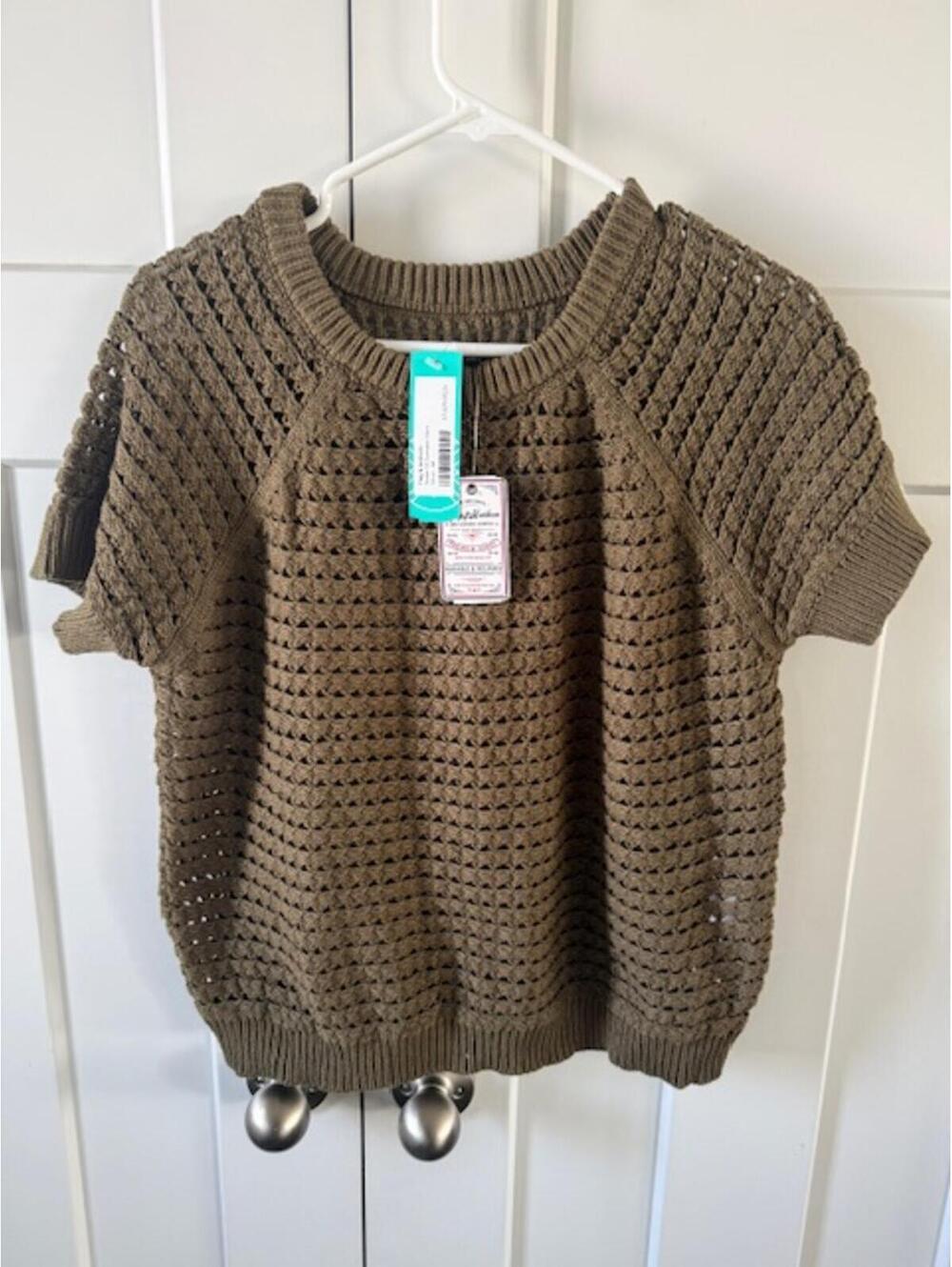 NWT Flag & Anthem  Annie SS sweater shirt in Olive size medium - Stitch Fix